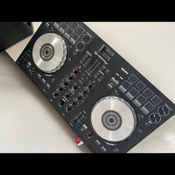 Pioneer DJ Turn Tables & Pioneer Speakers - Picture 5 of 6